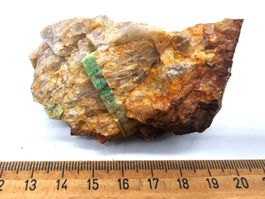 Beryl (Var: Emerald), Quartz