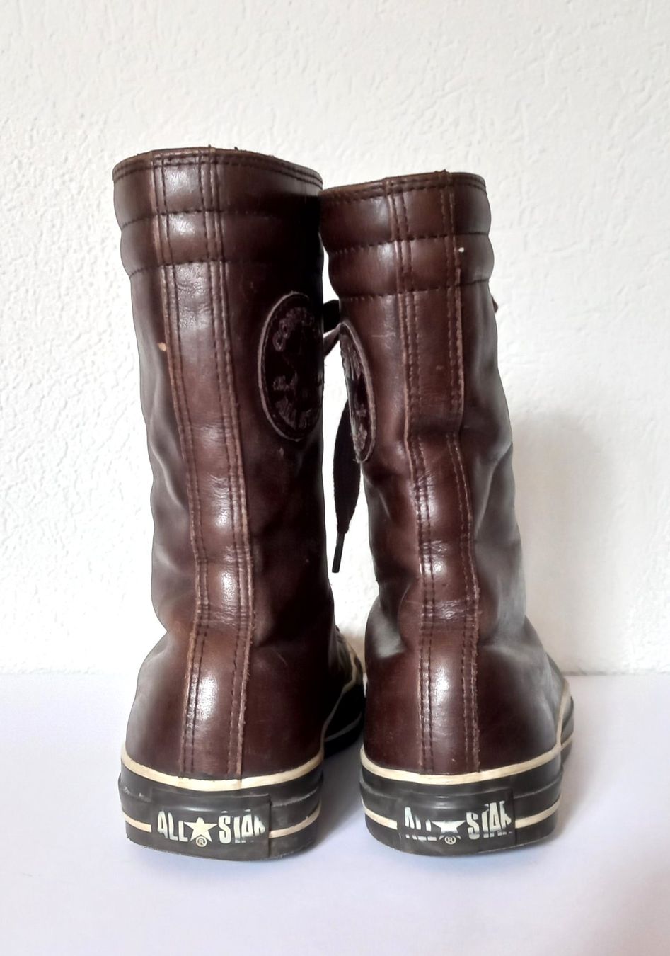 Converse Scarpe da donna: Converse High-Top-Sneaker Leder Gr. 39,5 – Usato da Bévilard venduto da belkin 4