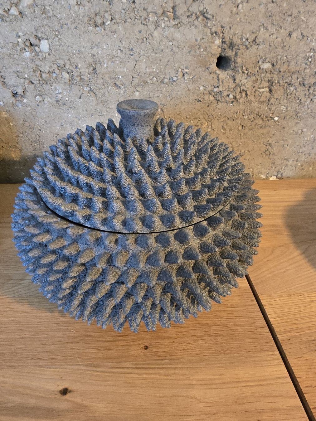 Tutte le decorazioni: Dekorative Dose mit Stacheln – Usato da Winterthur venduto da Oddl8400