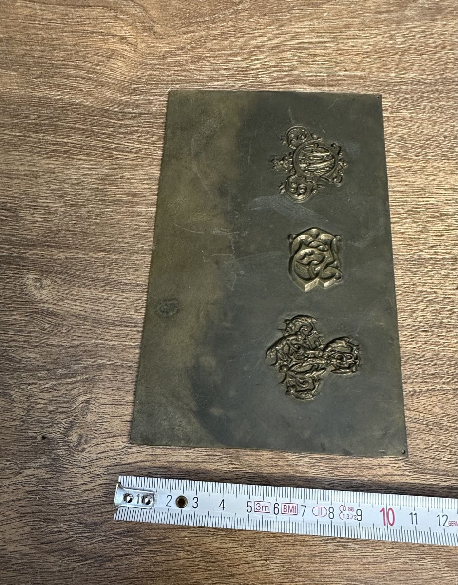 Tutte le decorazioni: Blech mit Form dekorativen Sammlermonogrammen. – Usato da Nussbaumen AG venduto da olitech5415 2