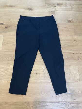 Stoffhose Yessica Tailored schwarz Grösse 40 Zustand gut