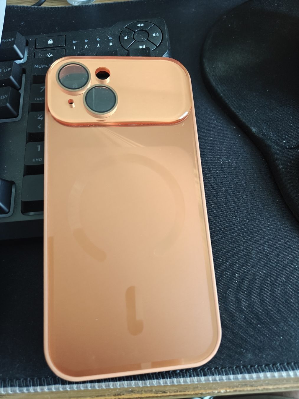 Cover & Protezioni schermo: Coque silicone iPhone 15 – Nuovo e nell'imballaggio originale da noréaz venduto da mepla76