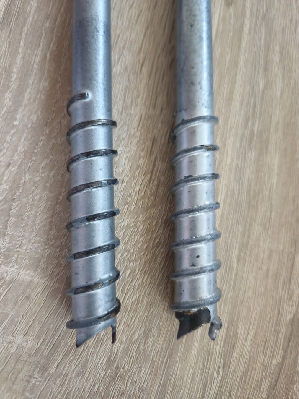 Attrezzatura da arrampicata: 2x Vintage Salewa Eisschrauben – Usato da Basel venduto da Boichak60 3