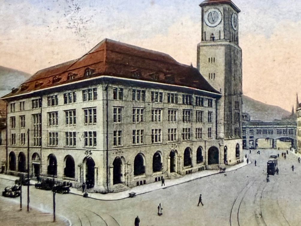 Cartoline postali: St. Gallen - Bahnhof  AK – Usato da Lutry venduto da Ediego 2