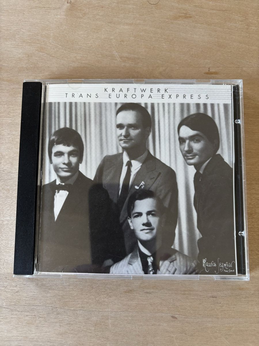 CD: Kraftwerk - Trans Europa Express (CD) – Usato da Zürich venduto da Interpol