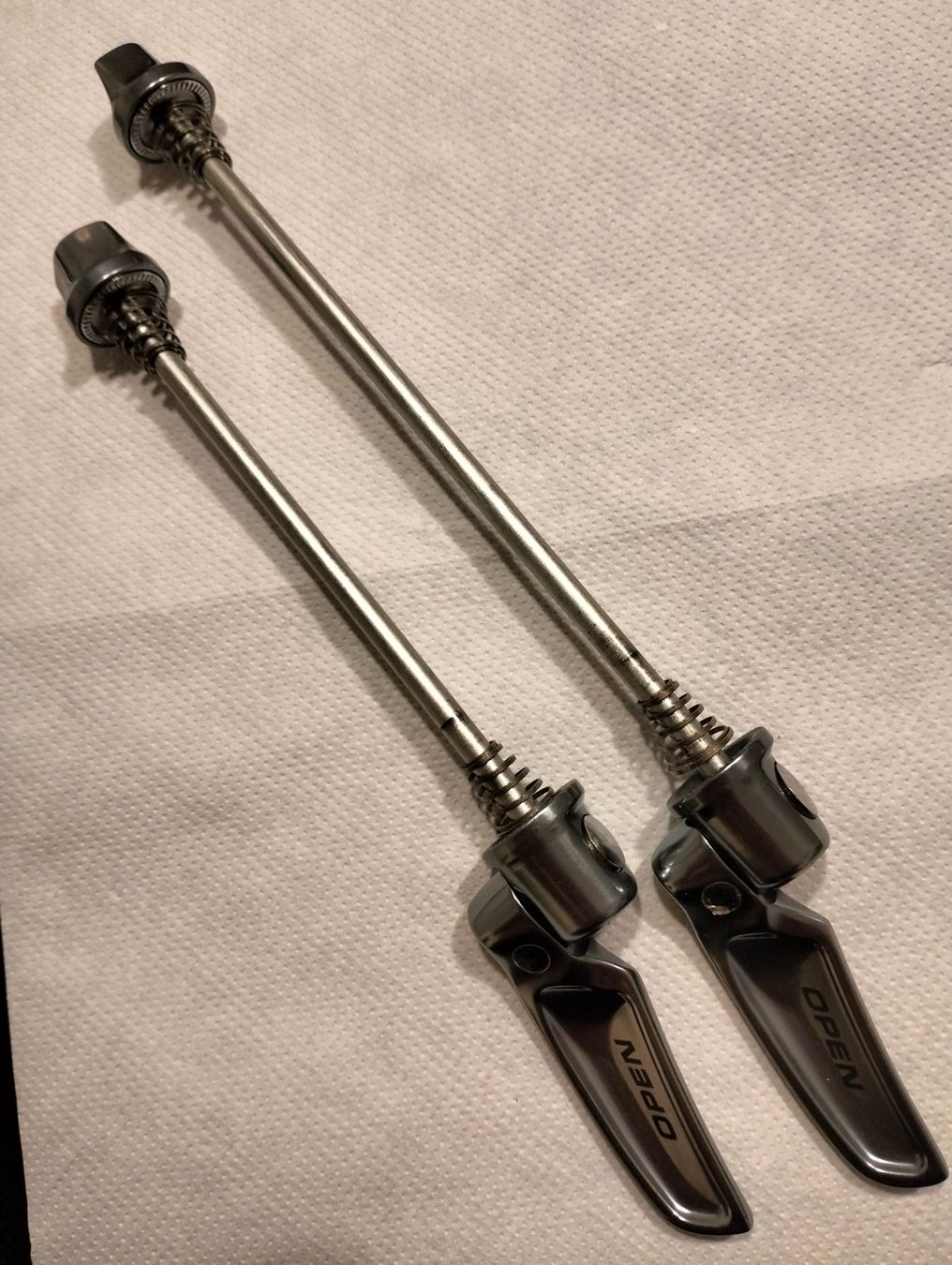 Shimano Ersatzteile: Shimano Dura Ace Schnellspanner Set – Gebraucht aus Uster von KarlZH 4