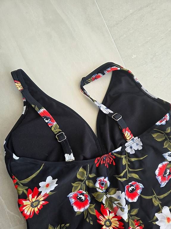 Costumi da bagno & Bikini: Badeanzug Bonprix – Nuovo (secondo la descrizione) da Wängi venduto da Bibo4. 3