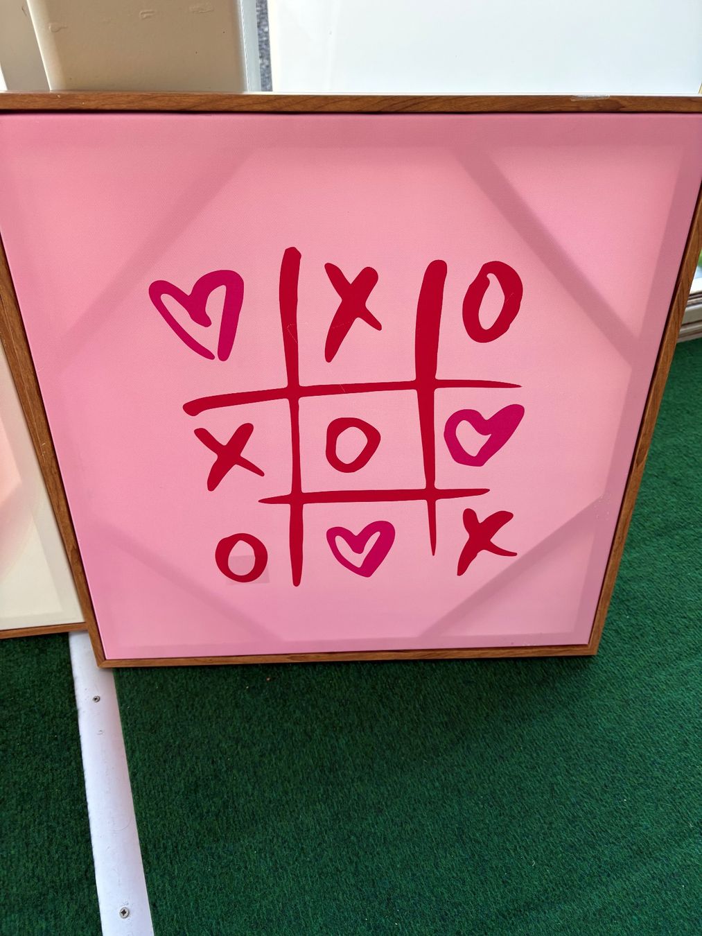 Foto & Immagini: Bilder mit Tic Tac Toe Muster und Farbverlauf rosa – Usato da Schübelbach venduto da S1CH 1