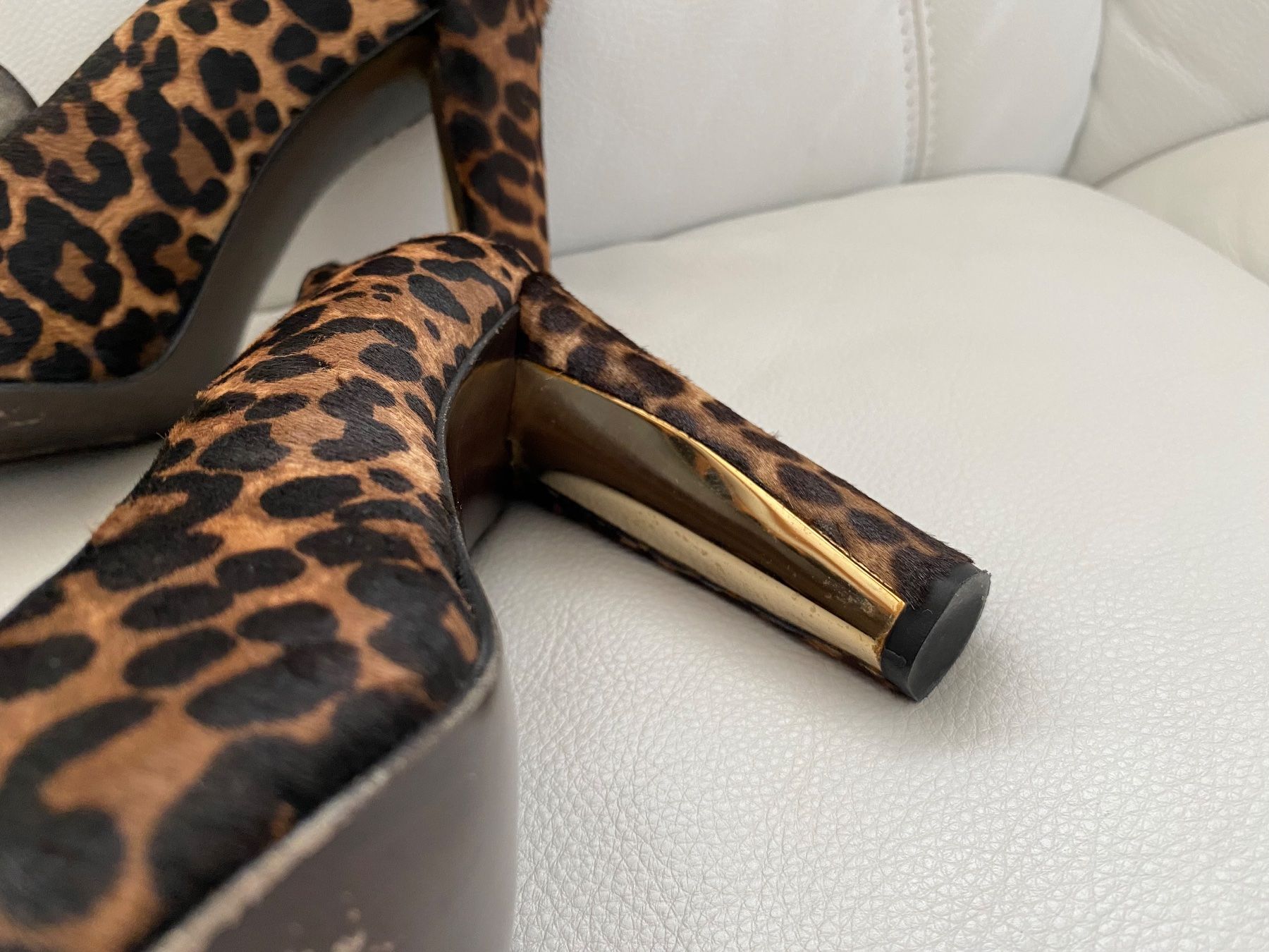 Stuart Weitzman Scarpe da donna: Pumps mit Gepardmuster Grösse 39,5 Marke STUART WEITZMAN – Usato da Appenzell Meistersrüte venduto da zongabolla 3