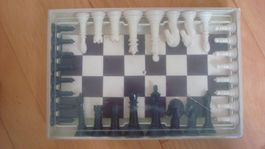 Vintage Schachspiel aus Kunststoff