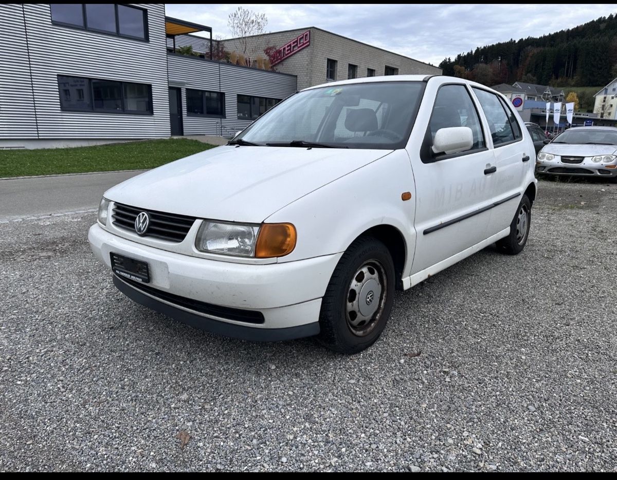 VW Automobili: VW Polo 60 – Difettoso da Balterswil venduto da 899 7