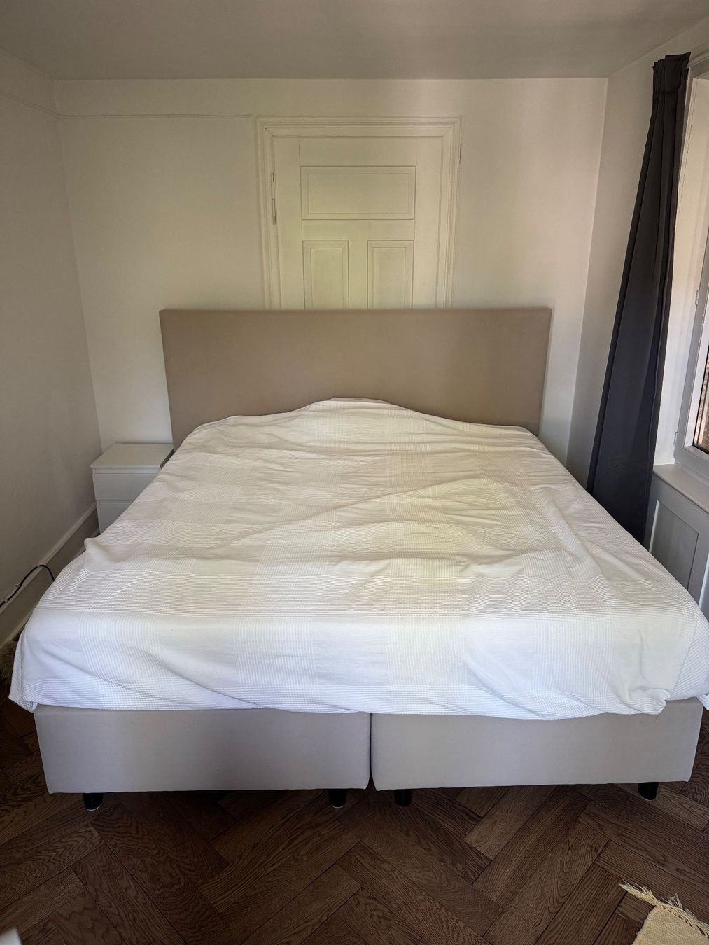 Betten: Boxspringbett (180 × 200 cm) grau – Gebraucht aus St. Gallen von tob_5j2g 3