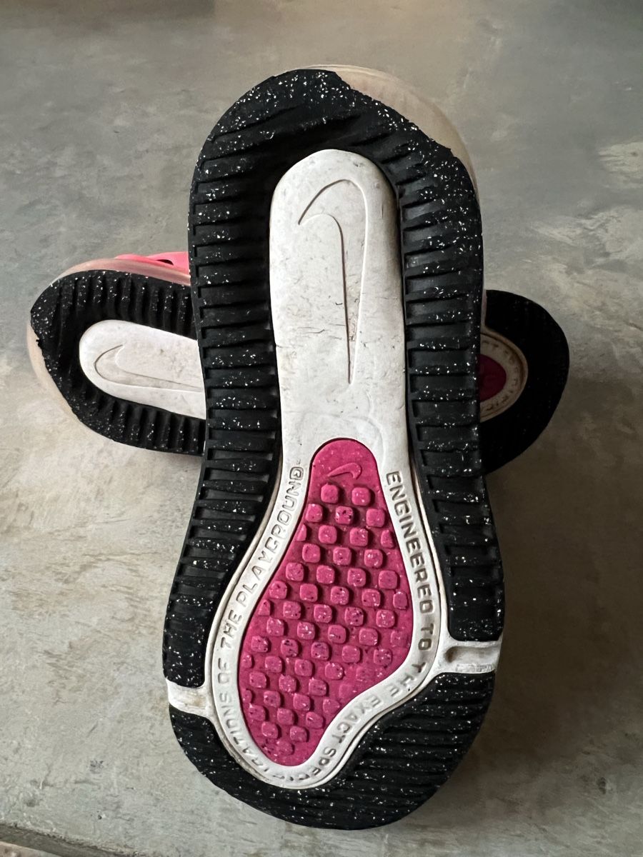 Nike Chaussures garçon: Nike Kinder Turnschuhe Gr.30 Sneaker – D'occasion à Eglisau par yd55 4