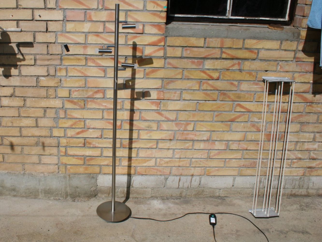 Lampade: STEHLAMPE FLOOR LAMP LED LAMPE MIT DIMMER – Usato da Wauwil venduto da Vintagesky 1