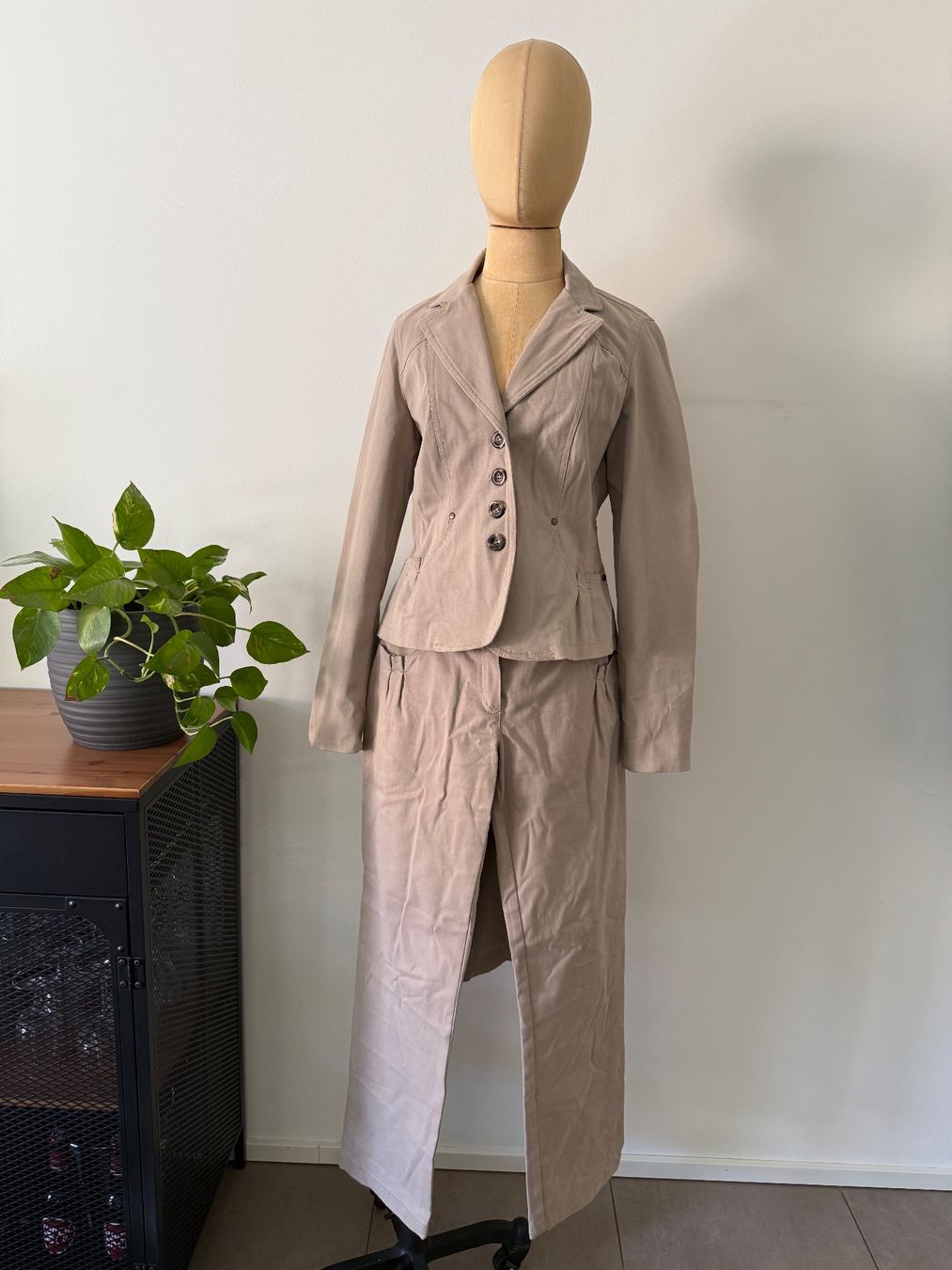 Marella Anzüge & Kostüme: Damen Set LINEAEMME Marella (Max Mara) Beige Y2K – Gebraucht aus Lugano von rebecca.wardrobe 2