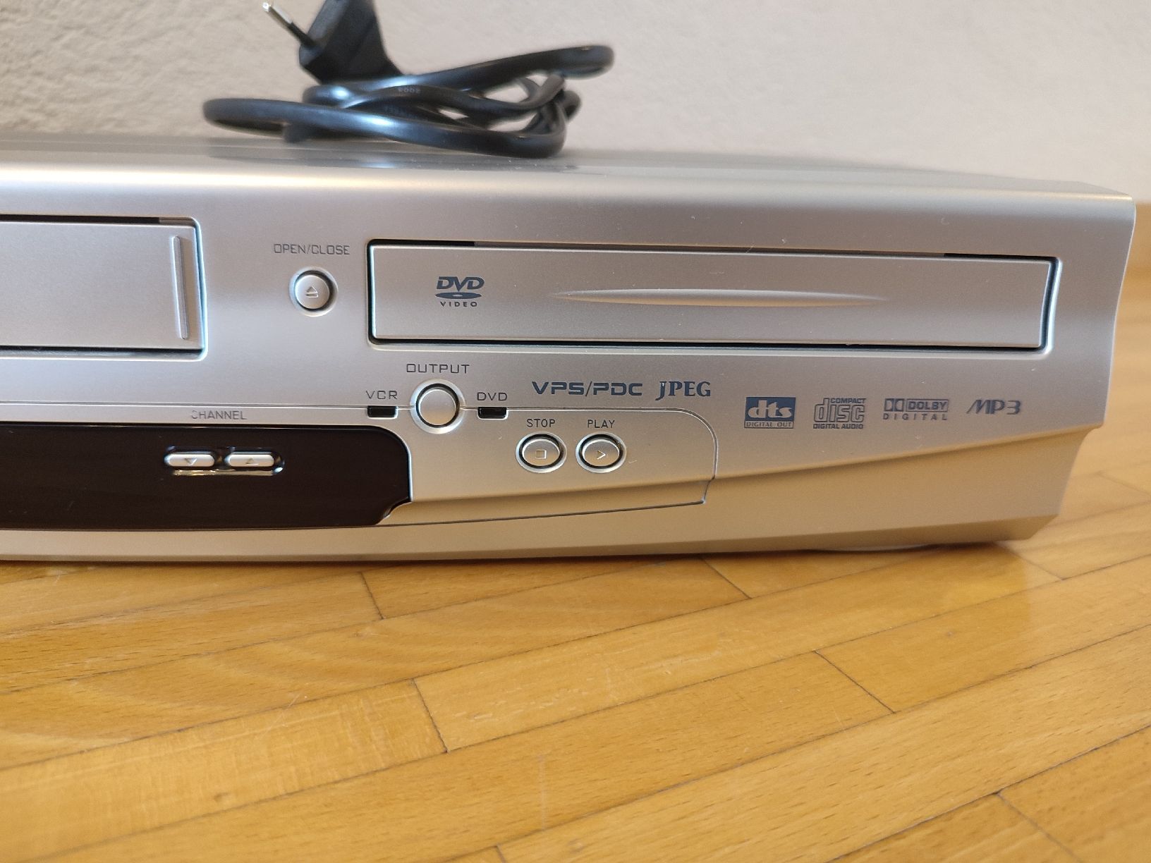 Funai Sistemi audio & multimediali: Funai DCVR-6824 – Usato da Bougy-Villars venduto da Vogue 2