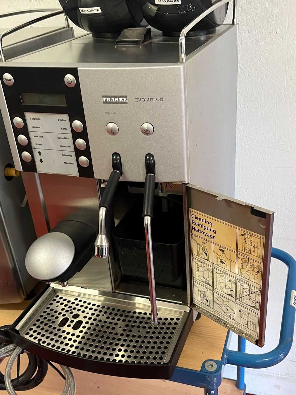 Franke Macchine per caffè & Macchine per espresso: Franke Evolution Kaffemaschine Typ EII 2M HD CF – Difettoso da Niederdorf venduto da LeptonAG 9