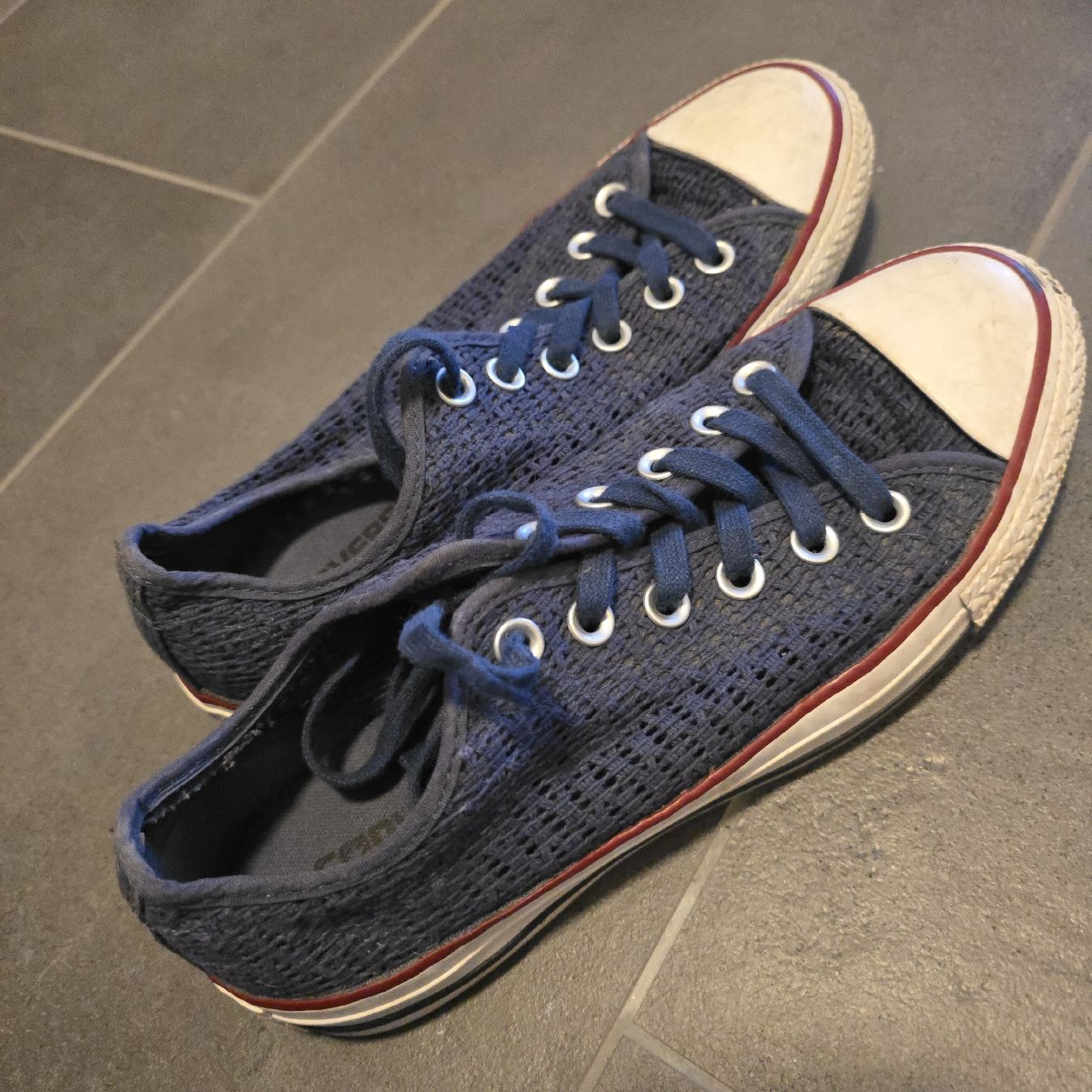Converse Herrenschuhe: Converse – Gebraucht aus Zürich von lar_d9pc