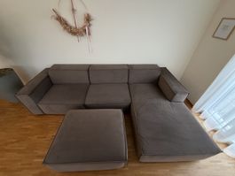 Ecksofa mit Hocker anthrazit in sehr gutem Zustand.