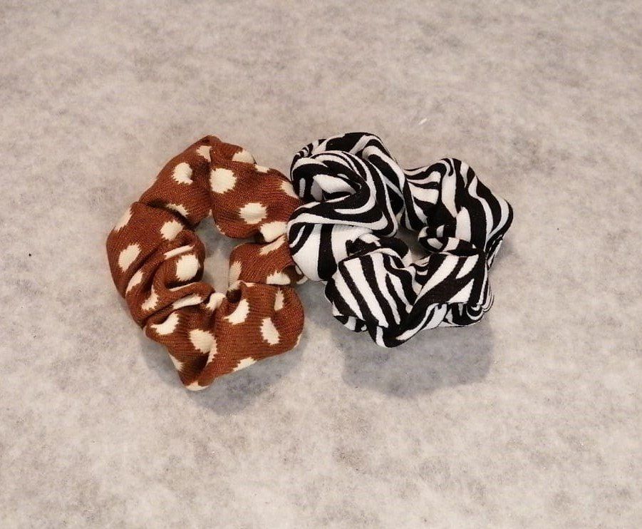 Accessori per capelli: Haarbänder Scrunchie 2 Stück – Nuovo (secondo la descrizione) da Grächen venduto da Hel7890