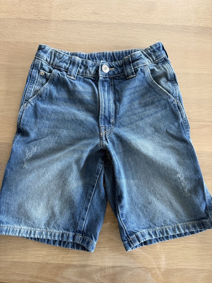 H&M Pantaloni: H&M Jeans Shorts Gr. 140/146 – Usato da Oberhofen TG venduto da Solano84