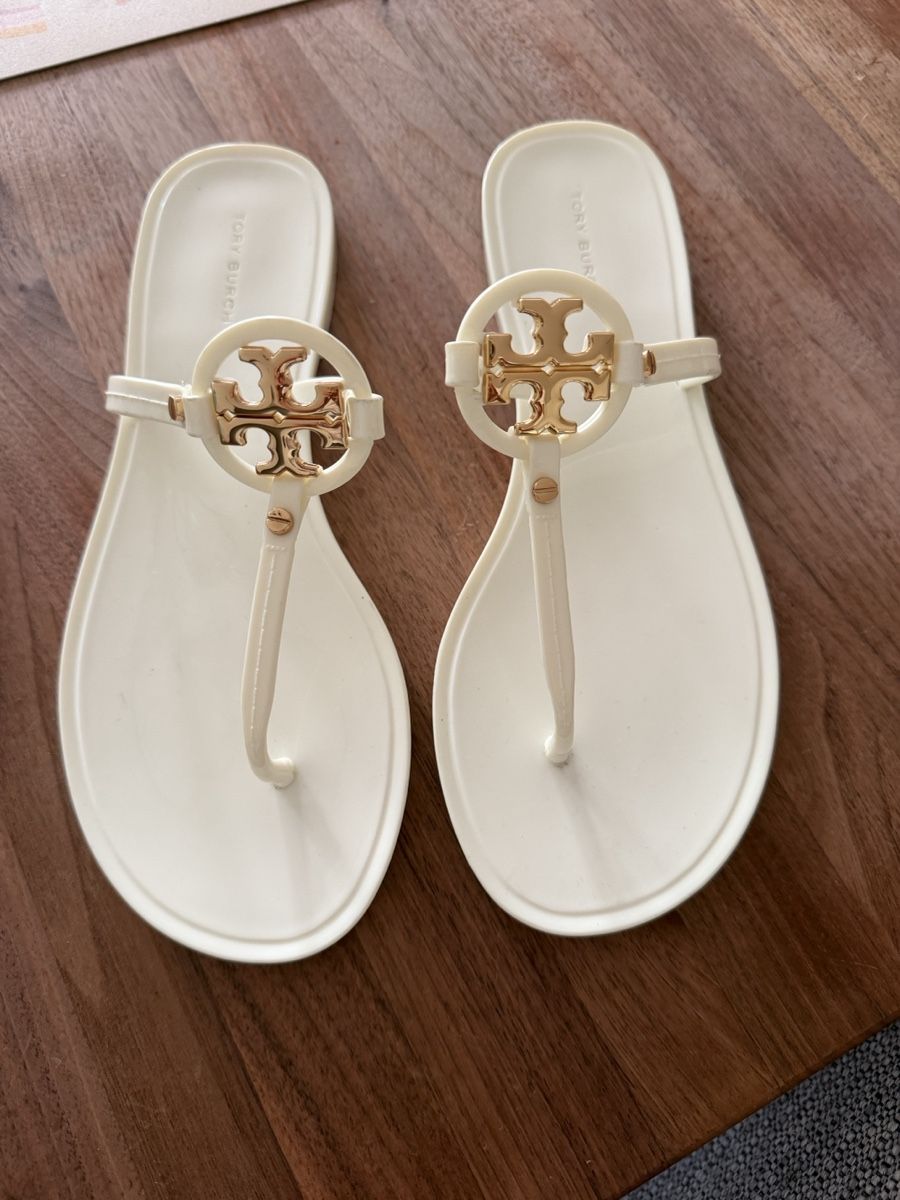 Tory Burch Damenschuhe: Tory Burch Flip Flops weiss Grösse 37 – Gebraucht aus Urdorf von CelineMu
