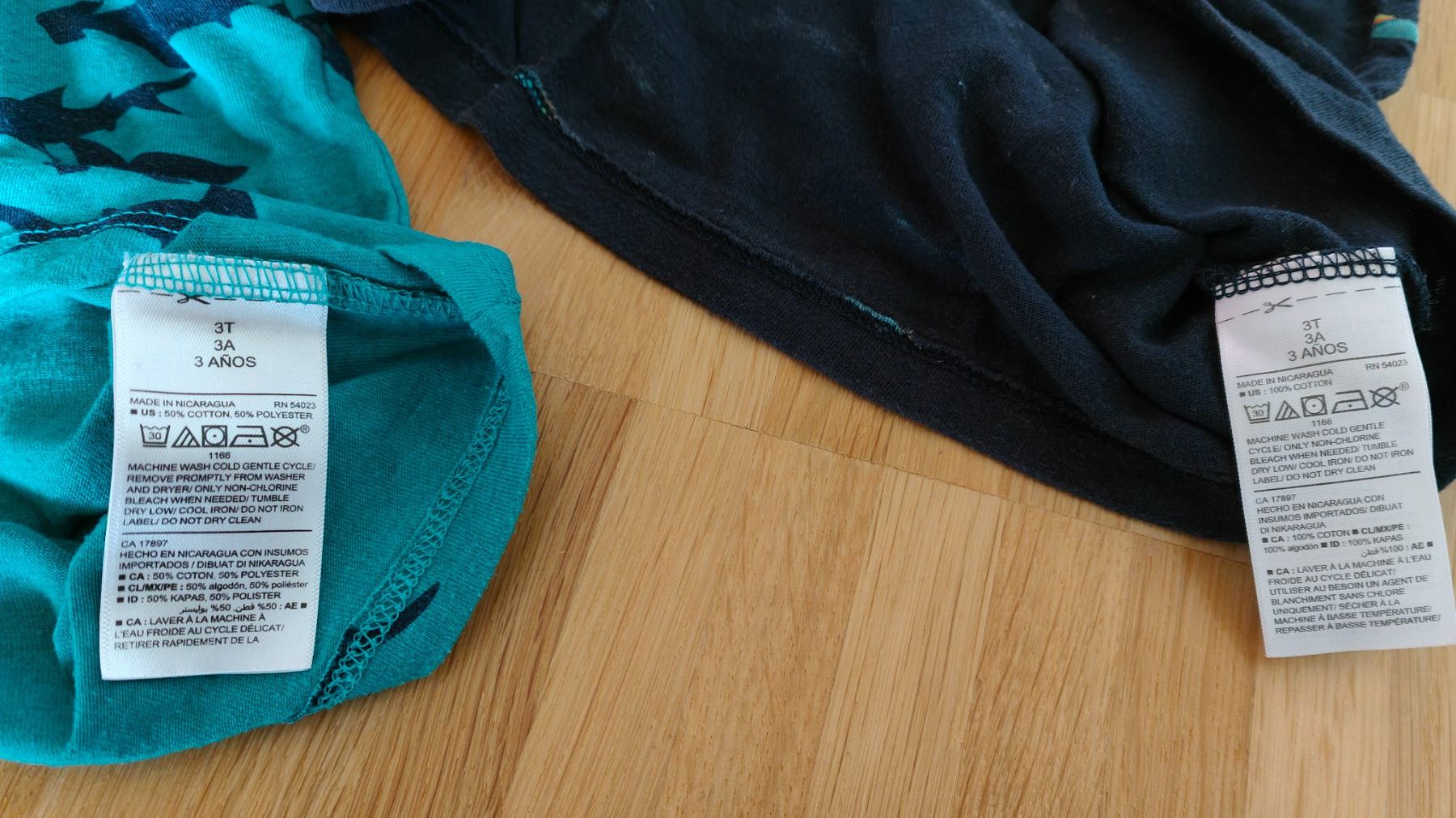 Hemden, T-Shirts & Polos: 2Stk. Top (Gr. 3 years) – Gebraucht aus Wädenswil von adelimmat 3