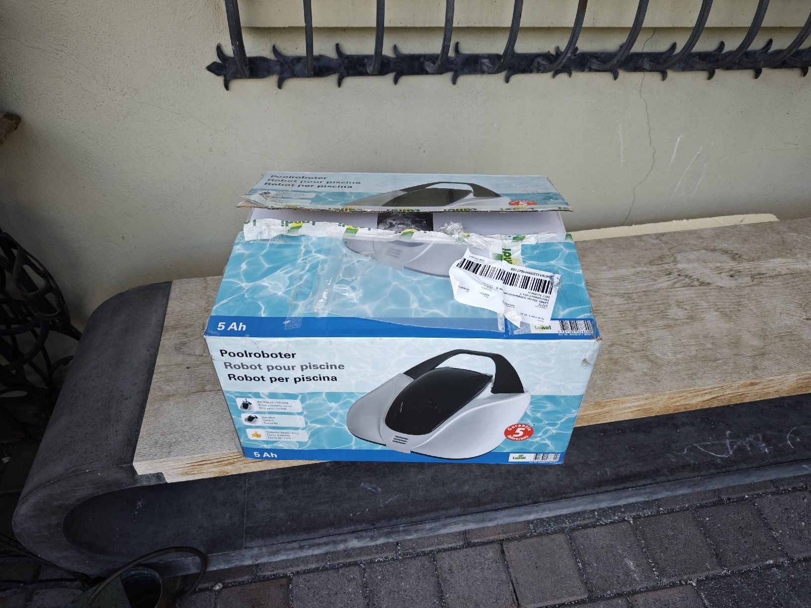 Accessoires de piscine: Poolroboter neuwertig in OVP – Neuf (Voir description) à Azmoos par r_2fel 1