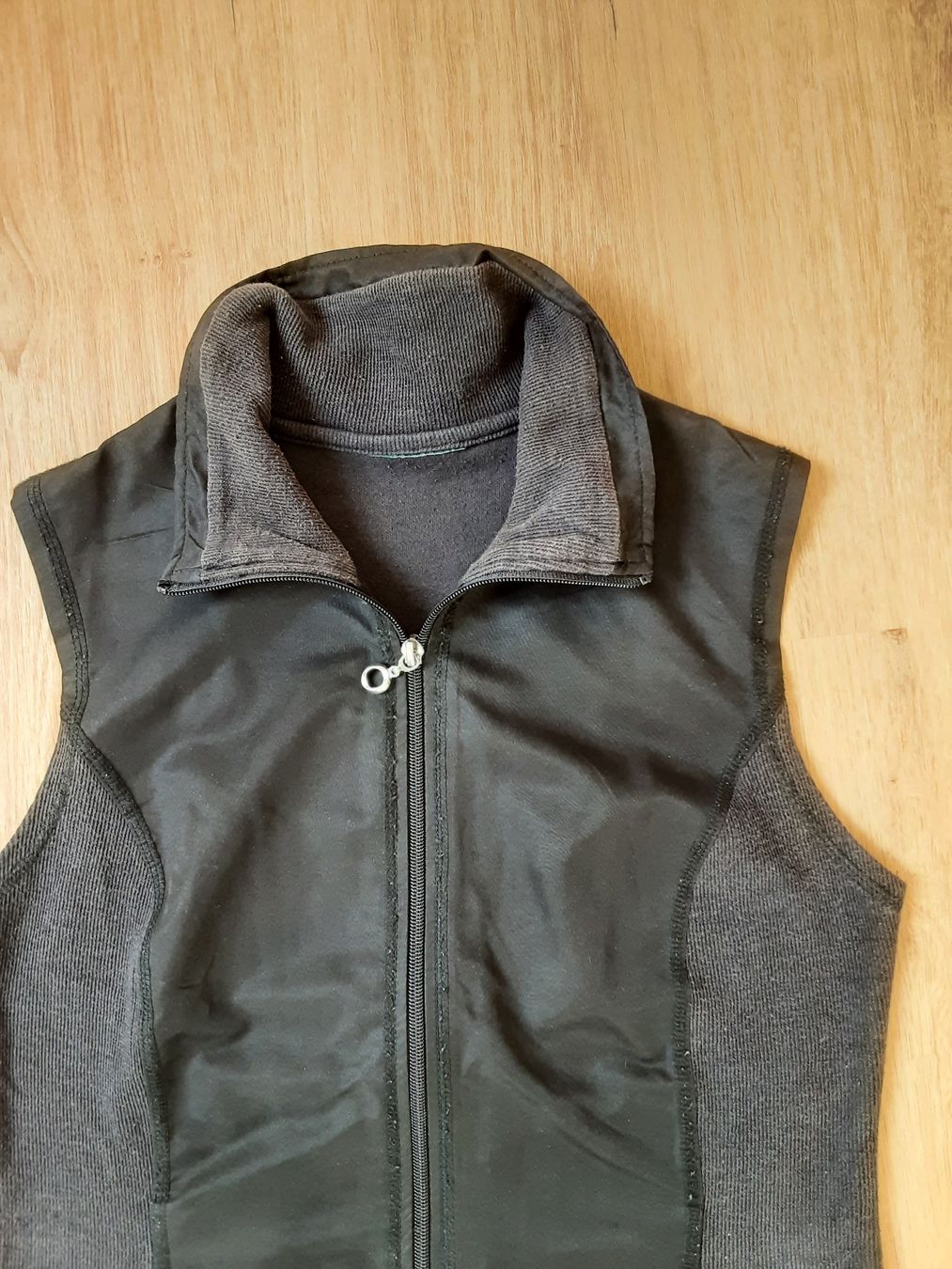 Gilet & Giacche senza maniche: Schwarze  Damen Weste Gr. 38 – Usato da Altdorf UR venduto da Brandli 2