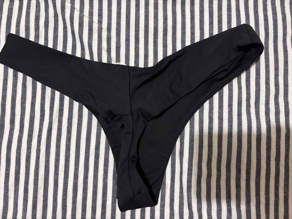 Oysho Badekleider & Bikinis: Swimsuit Brazilian bottom S – Neu und originalverpackt aus Zürich von mat_58mf 1