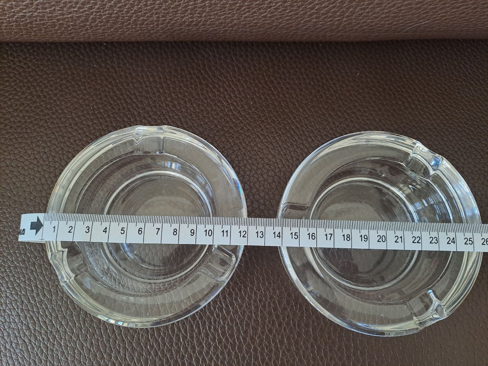 Portacenere: Cendrier en verre transparent robuste (type cristal) – Usato da Denens venduto da Chanchantevend 1
