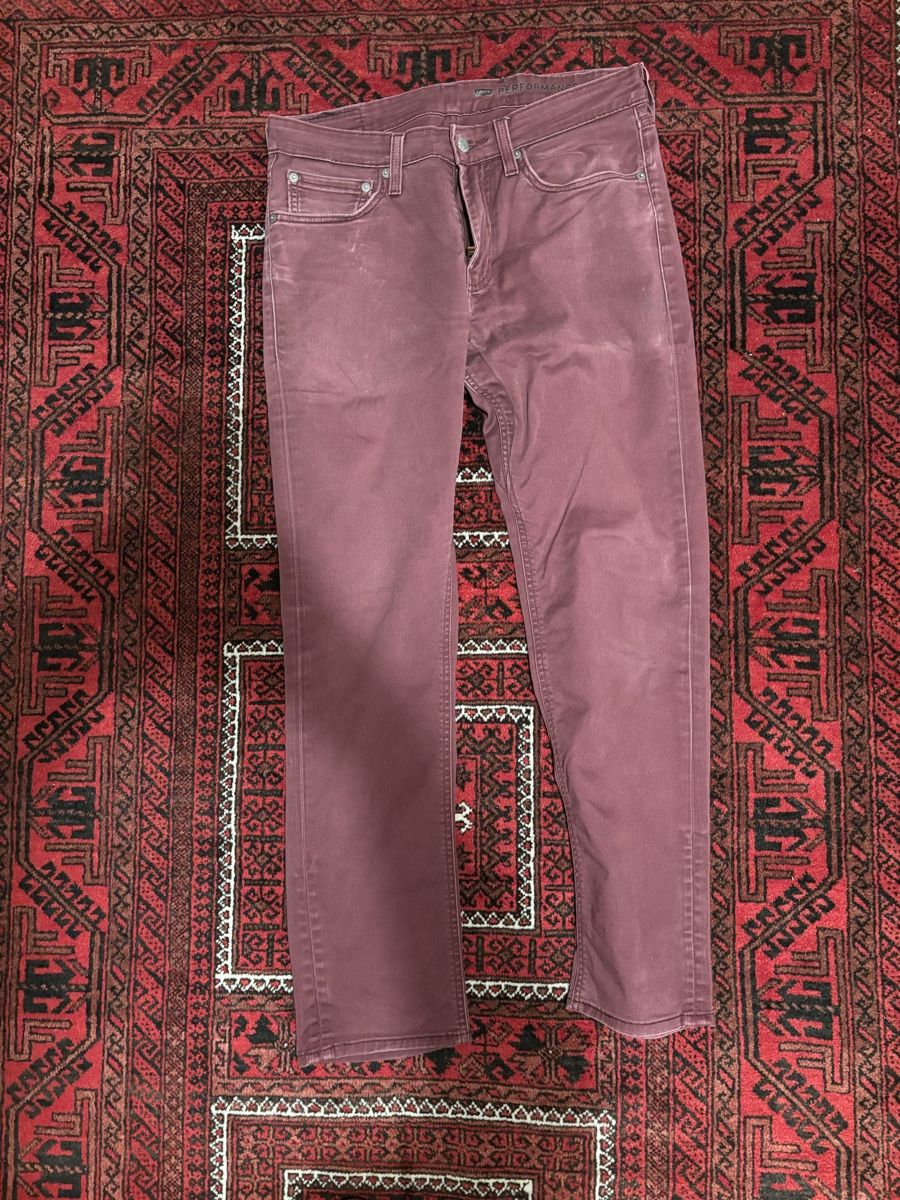 Levi's Jeans: Levi's weinrot Grösse W32 L30 – Usato da Bern venduto da rol_q889 1