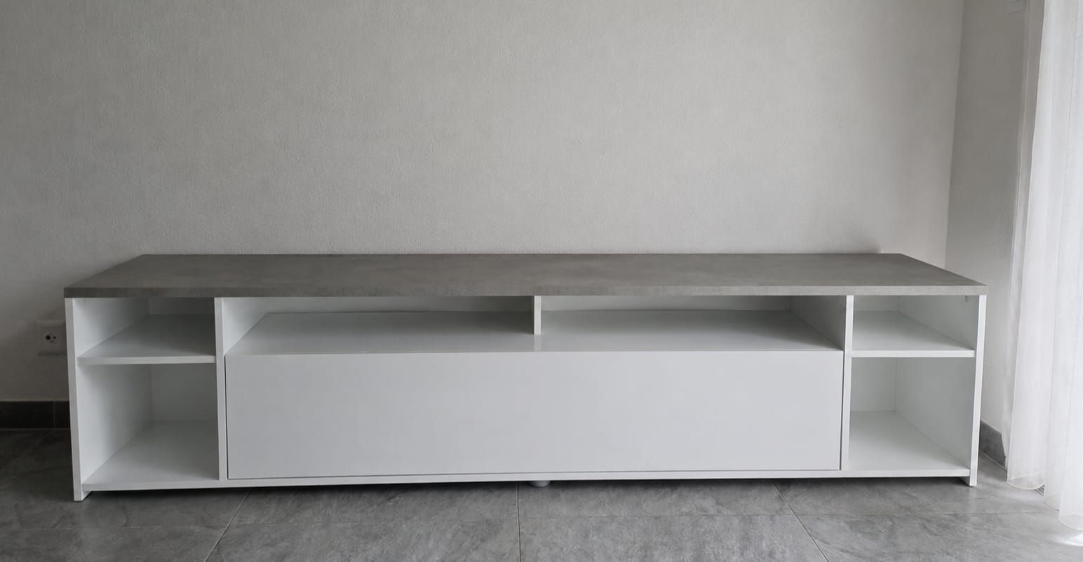 Conforama Meubles TV: Armoire TV Gris et Blanc – D'occasion à Fully par MrGabriel