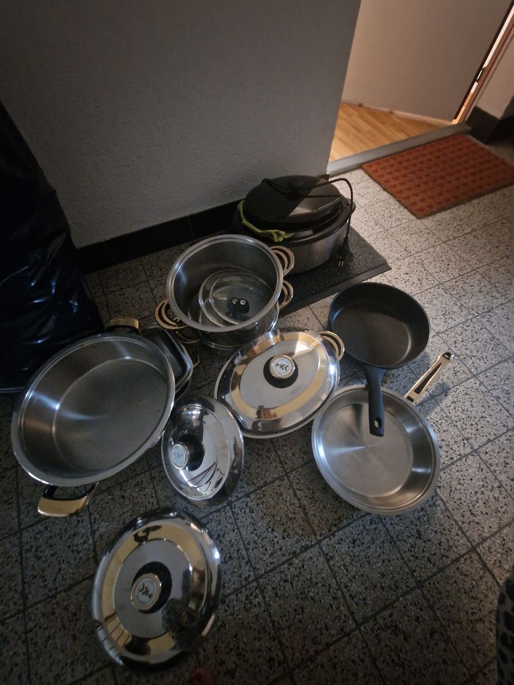 Pfannen: Pfannenset  – Gebraucht aus Wallisellen von GCR01