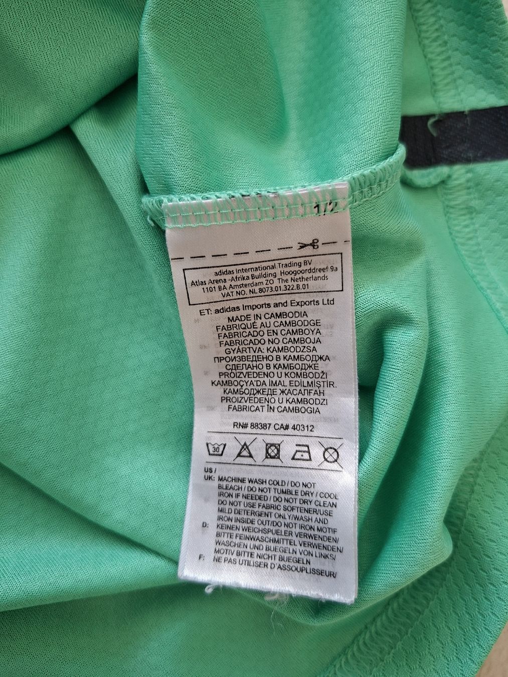 Adidas Canottiere & Pantaloni: Maillot officiel Adidas Real Madrid – Usato da Renens VD venduto da ser_j2fn 4