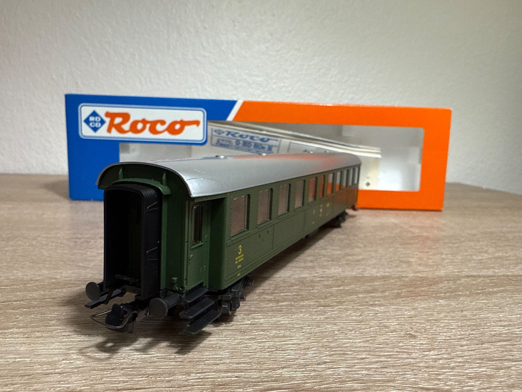 Roco Modellini di ferrovie: Roco 44466 Personenwagen 3.Kl SBB H0 – Usato da St-Aubin-Sauges venduto da tantome 2