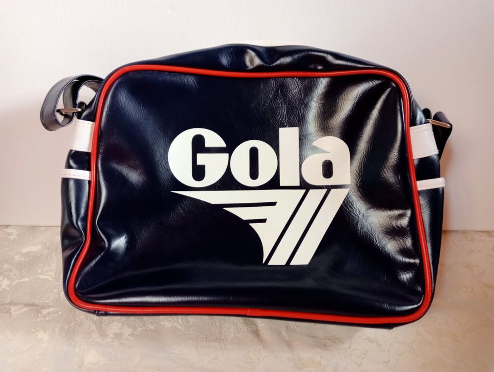 Buy Redford Classic messenger bags in deep red online at