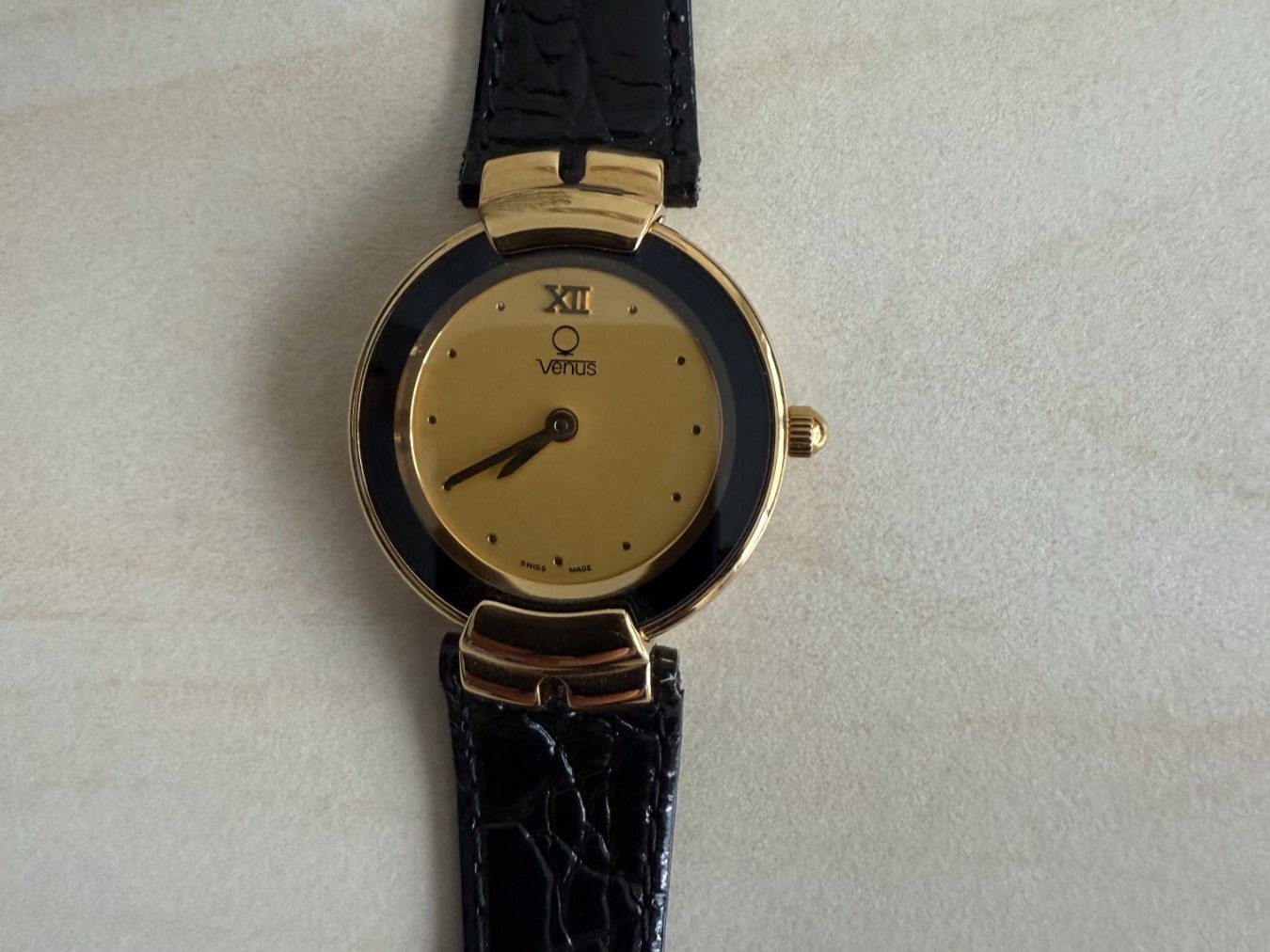Venus Uhren: Damen Uhr - VENUS, swiss – Neu und originalverpackt aus Zug von Cry71