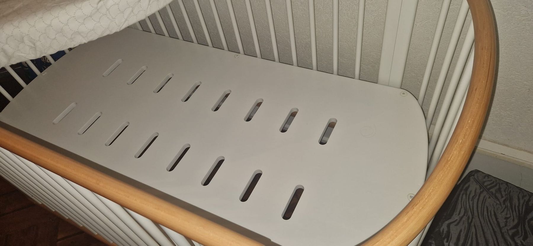Flexa Betten: Lit Flexa Baby + matelas Stokke V3 – Neu (gemäss Beschreibung) aus Bière von AlexBurkhardt 1