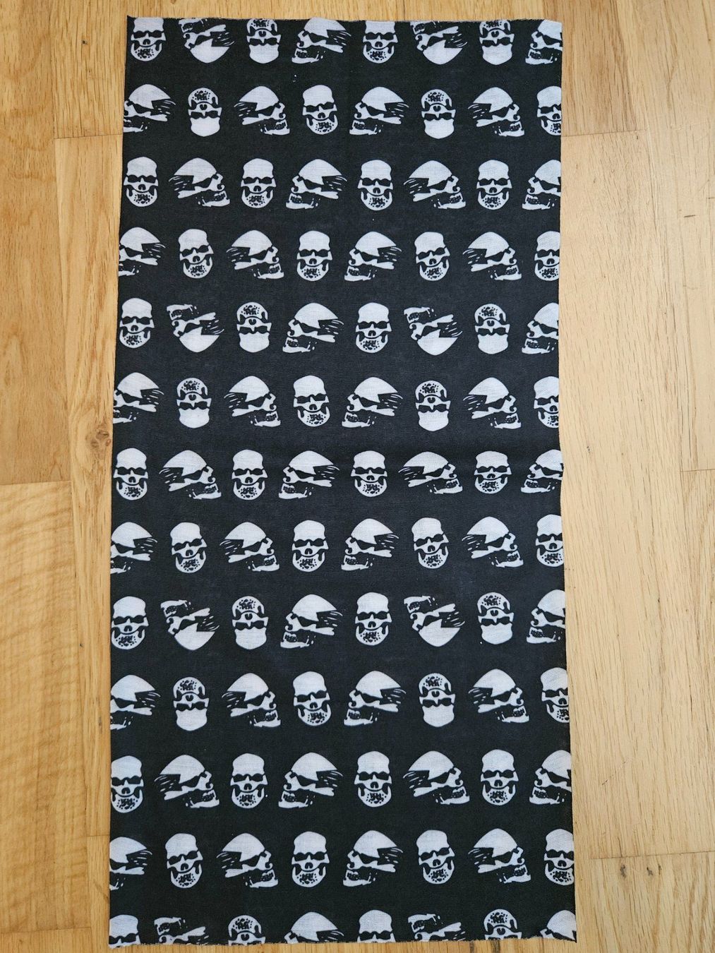 Foulard & Sciarpe: Schlauchtuch Bandana Halstuch – Nuovo e nell'imballaggio originale da St.Gallenkappel venduto da RocknSkull 4
