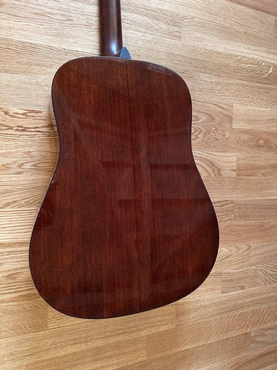 Martin & Co. Strumenti musicali: Martin D18 Gitarre – Usato da Rotkreuz venduto da A-Vic 6