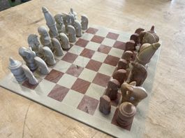 Handgefertigtes Schachspiel aus Stein, Afrika