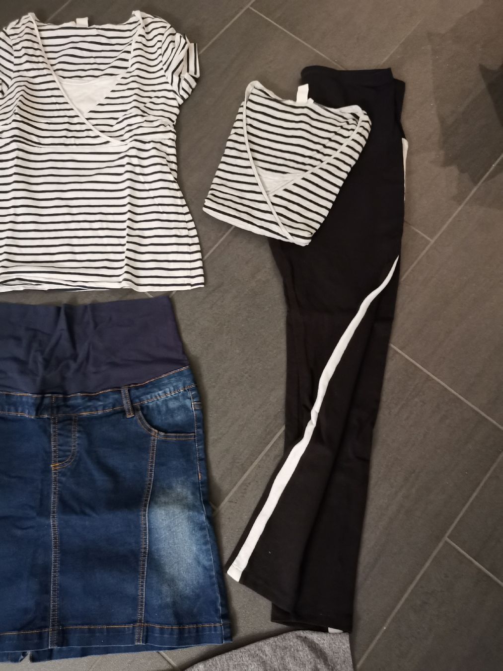 Lotti di vestiti: Umstandskleider Set – Usato da Matzendorf venduto da hauli2 1