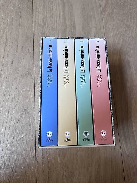 Bücher: La passe-miroir, coffret 1 à 4 – Gebraucht aus Céligny von mel_jfh9 1
