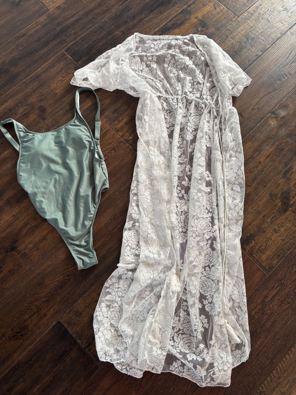 Badekleider & Bikinis: Badekleid und Strandkleid Gr. S – Neu (gemäss Beschreibung) aus Bürglen von sunshiners