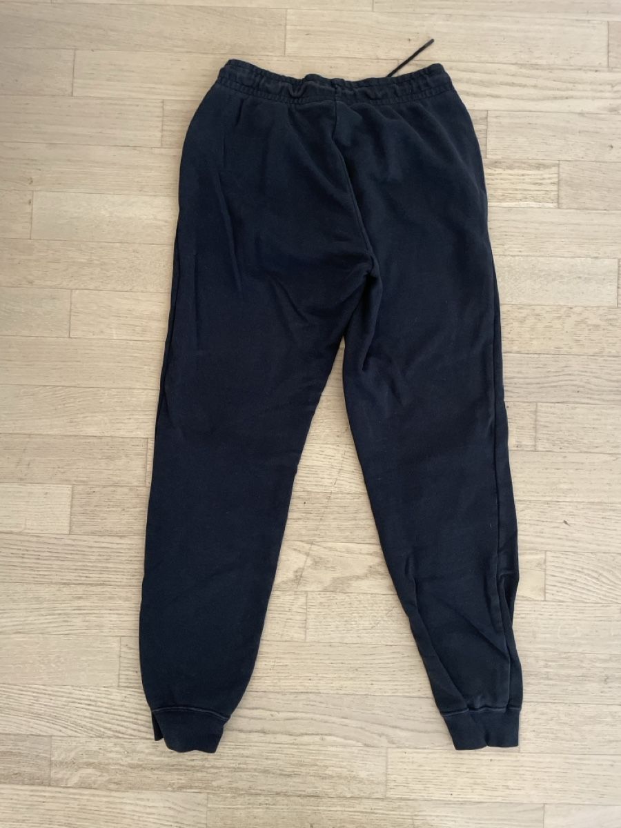 Nike Pantalons: Pantalon Nike noir taille S – D'occasion à Flanthey par henriette83 2