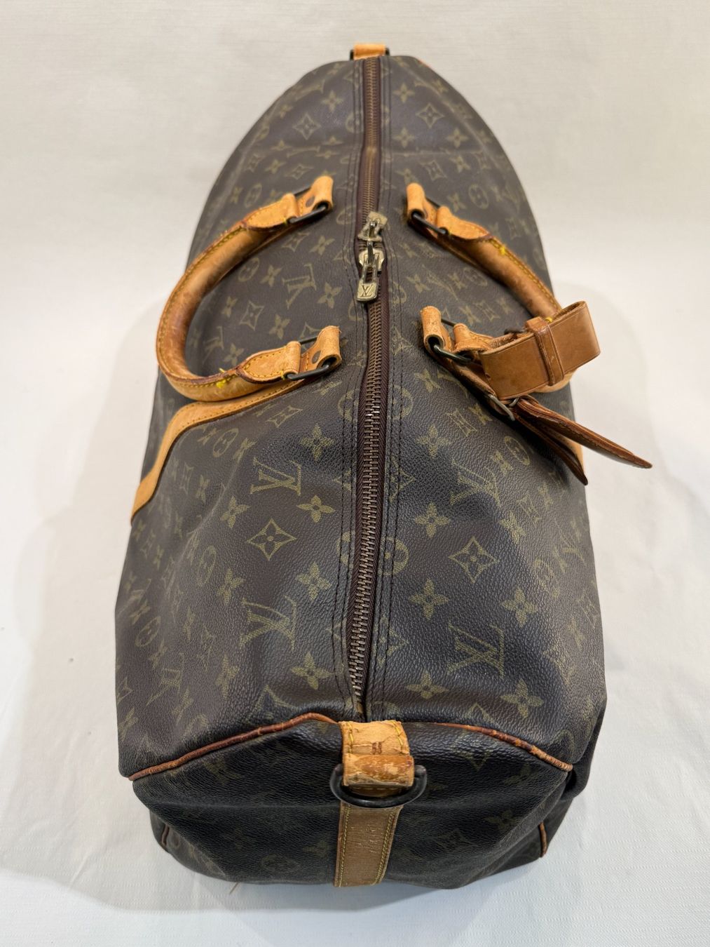 Louis Vuitton Taschen: Louis Vuitton Keepall 55 Monogram Reisetasche – Gebraucht aus Erlenbach ZH von iLuxury 3