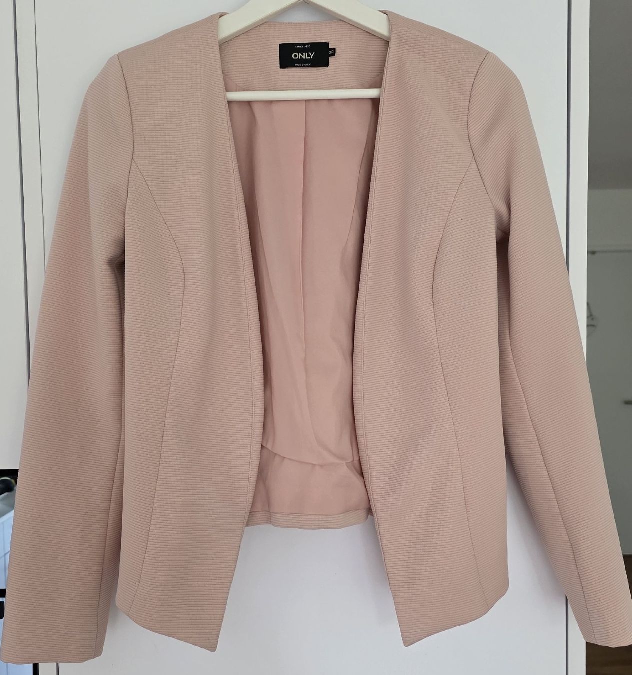 Only Giacche: Taillierter ONLY Blazer Grösse 34 – Usato da Dagmersellen venduto da jul_y8bh