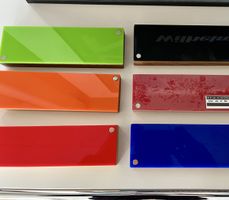 Magnetische Holzbox mit farbigem Acrylglasdeckel, Neu!