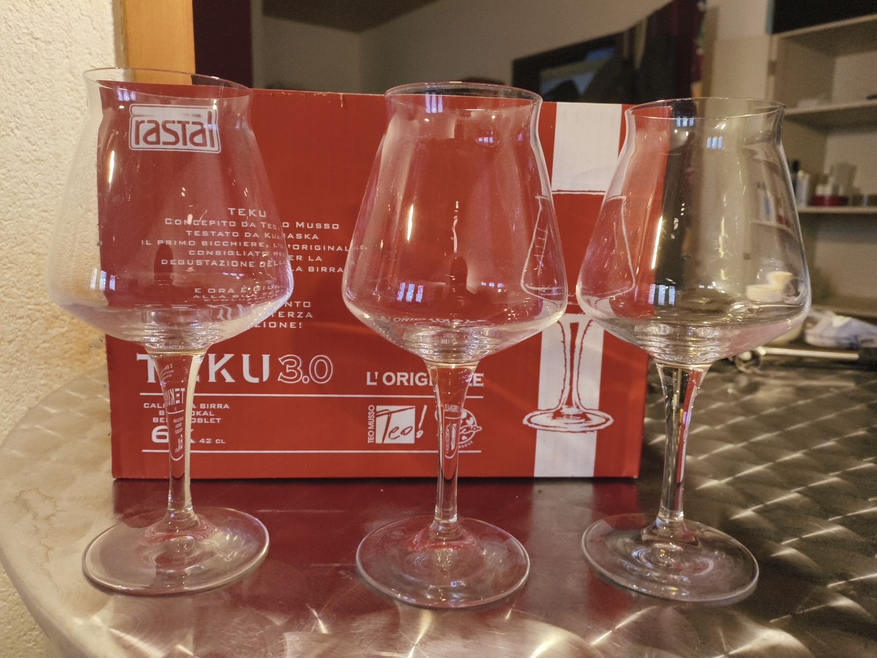 Bicchieri: 18 Verres de dégustation – Usato da Täuffelen venduto da Save-Wonka